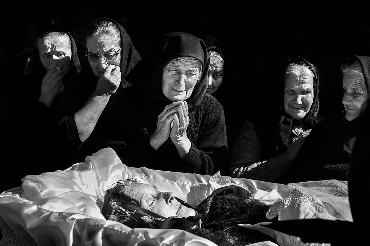 Burial Maramures<p>© Jordi Cohen</p>