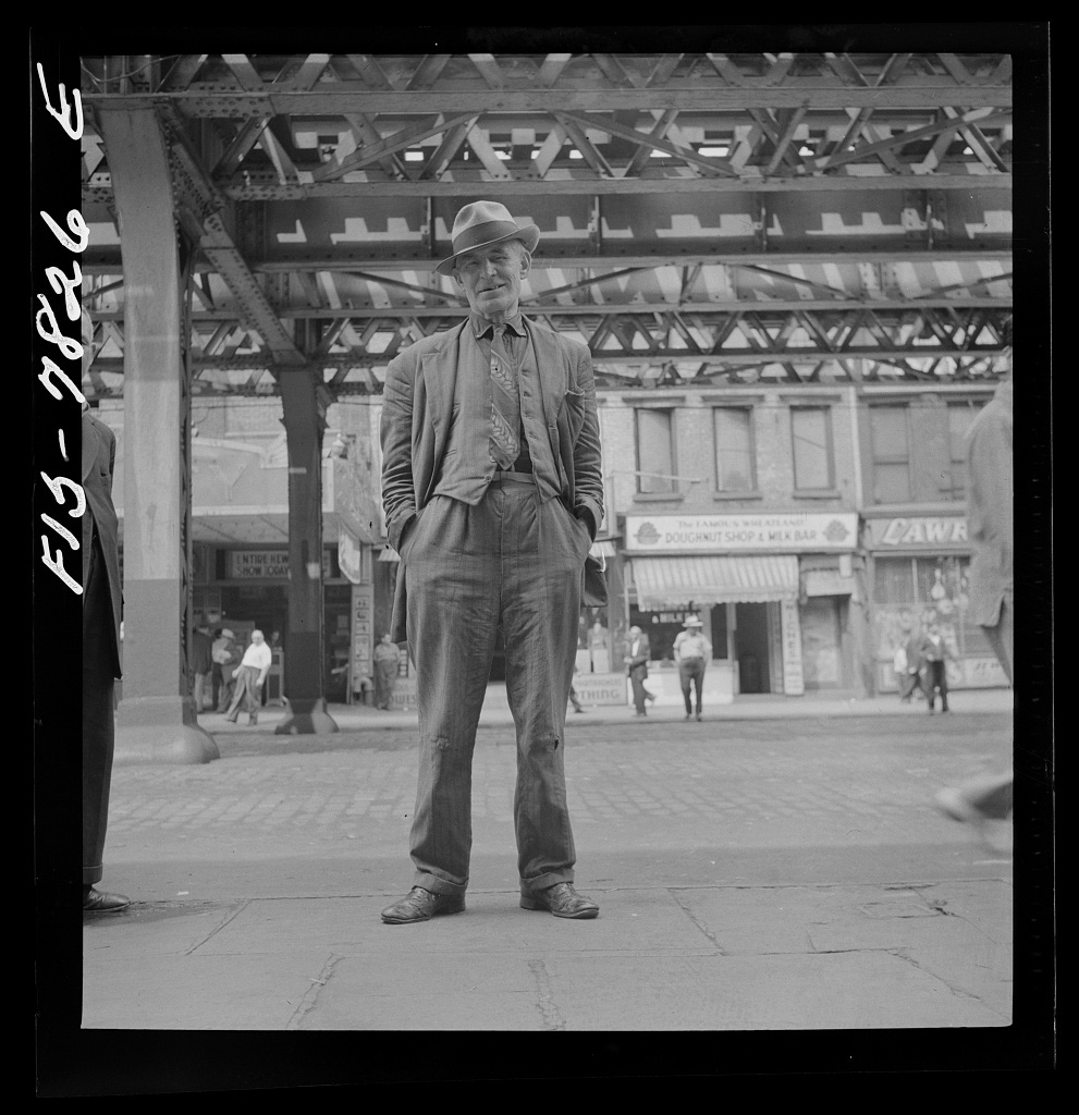 New York, New York. Bum who claimed to be Scotch comedian, at Third Avenue and 14th Street, September 1942 - Library of Congress<p>© Marjory Collins</p>