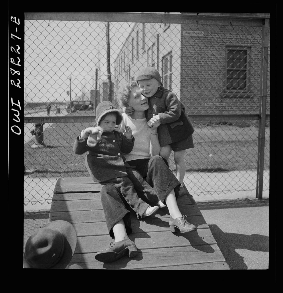 Lakeview nursery school for children of working mothers, May 1943 - Library of Congress<p>© Marjory Collins</p>