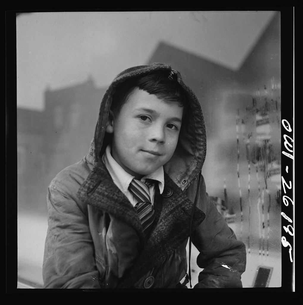 Peter Grimm, age ten, waiting with his wagon outside Loblaw’s grocery store for customers, May 1943 - Library of Congress<p>© Marjory Collins</p>