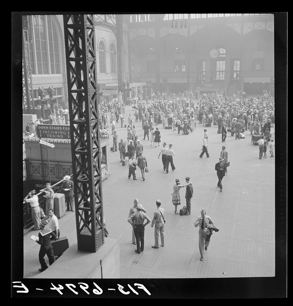 New York, New York. Concourse at the Pennsylvania railroad station, 1942 - Library of Congress<p>© Marjory Collins</p>