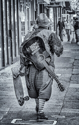 Skateboarding Troubadour<p>© Mark Coggins</p>