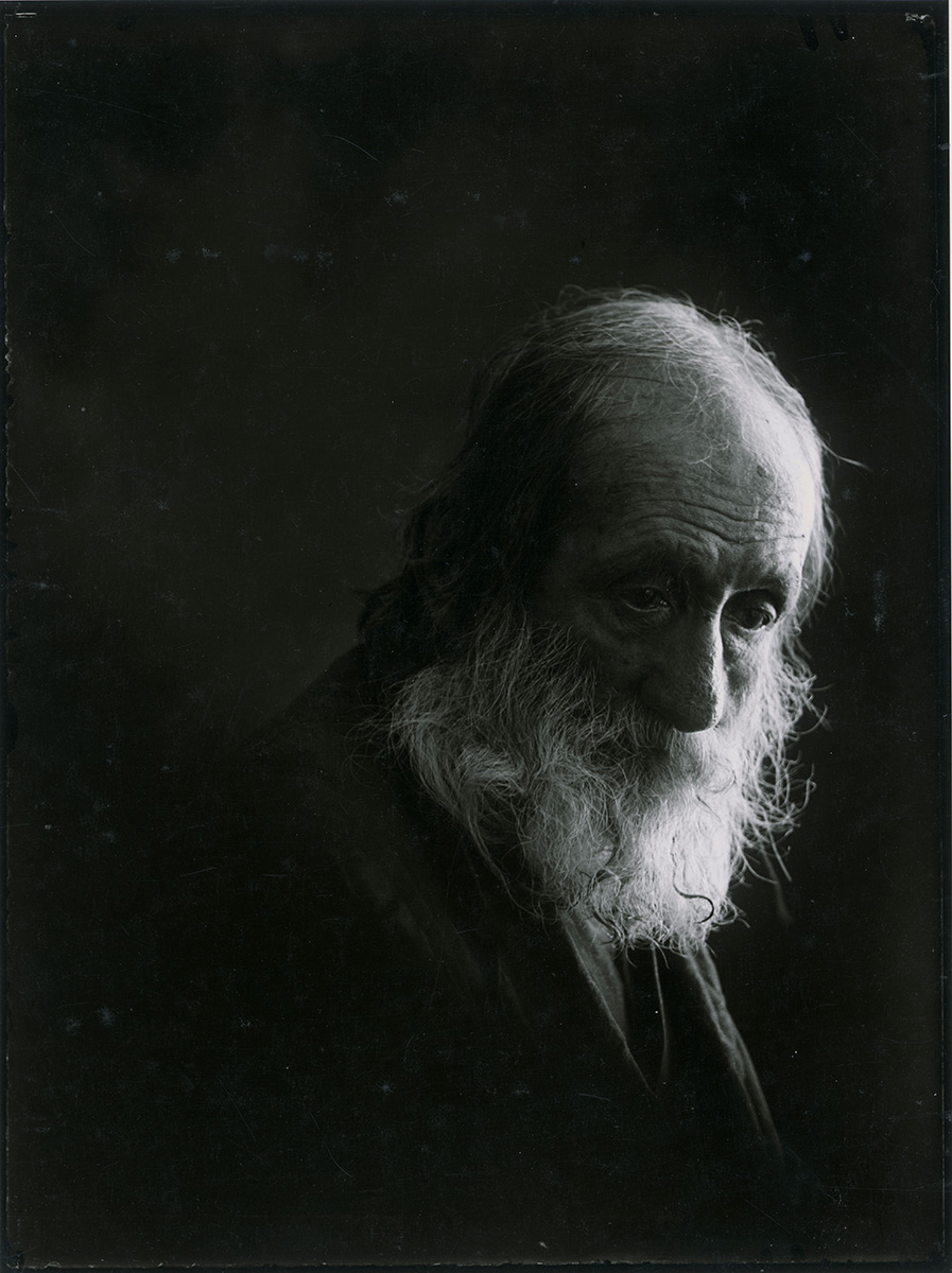 Retrato de um ancião no estúdio, Cuzco, Peru, 1931 @ Acervo Instituto Moreira Salles<p>© Martín Chambi</p>