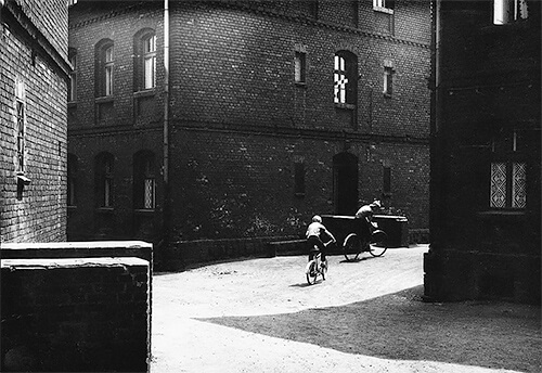 Boys on bikes, Nowy Bytom, 1978<p>Courtesy MMX Gallery / © Michal Cala</p>