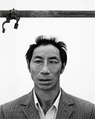 Migrant worker 1, 2011<p>Courtesy Galerie Paris-Beijing / © Song Chao</p>