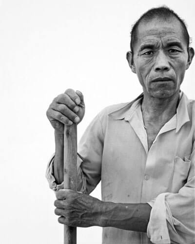 Migrant worker 3, 2011<p>Courtesy Galerie Paris-Beijing / © Song Chao</p>