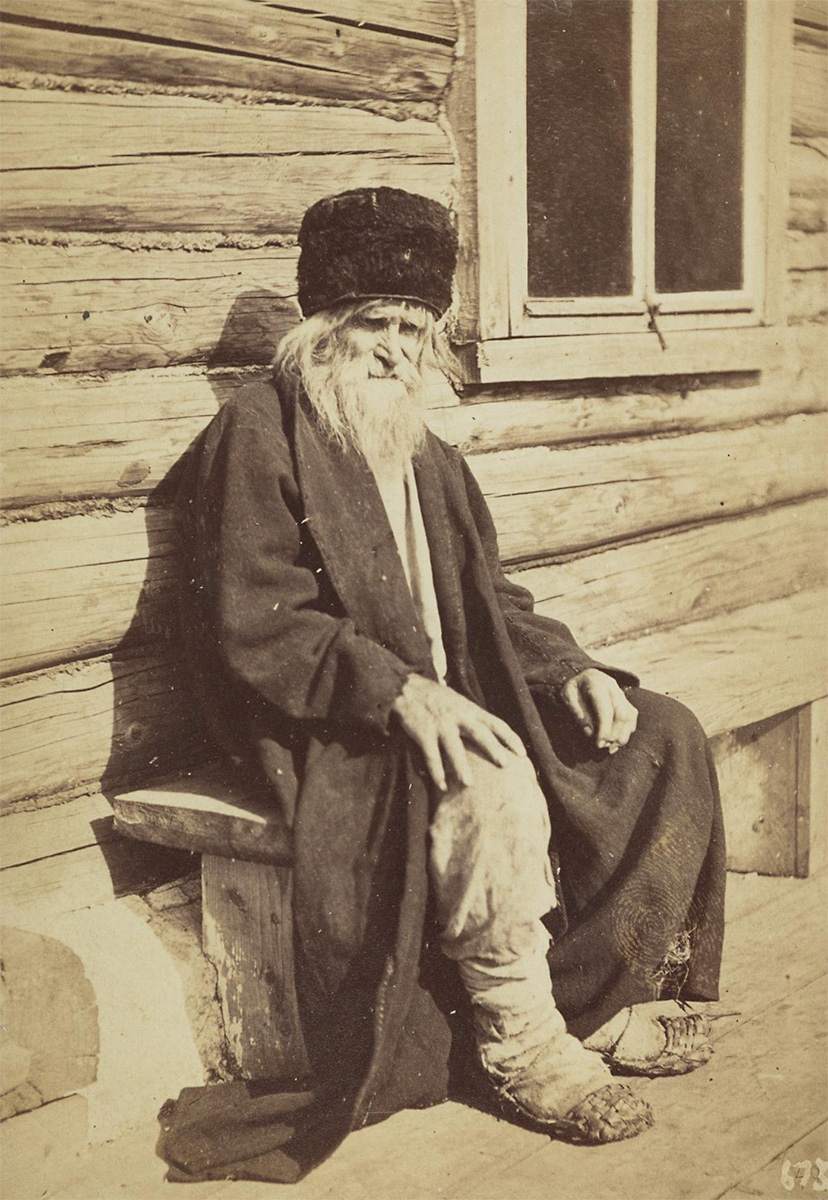 Old peasant man sitting on a wooden bench, 1871 - National Galleries of Scotland<p>© William Carrick</p>