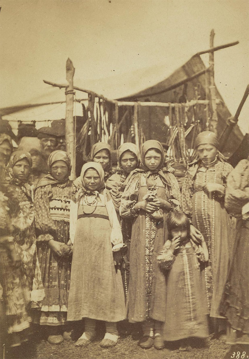 Group of Girls, 1871 - National Galleries of Scotland<p>© William Carrick</p>