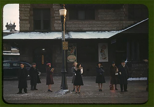 Commuters, who have just come off the train, waiting for the bus to go home, Lowell, Mass. 1941 ©Library of Congress<p>© Jack Delano</p>