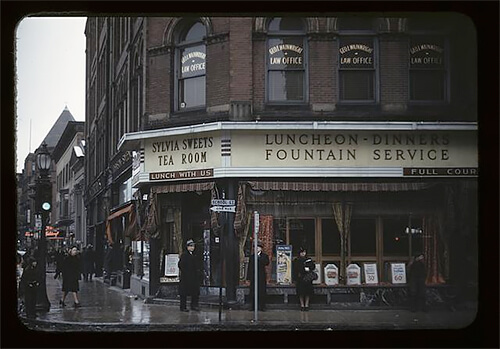 Sylvia Sweets Tea Room, corner of School and Main streets, Brockton, Mass. 1940 ©Library of Congress<p>© Jack Delano</p>