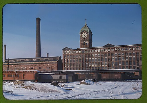 Railroad cars and factory buildings in Lawrence, Mass. 1941 ©Library of Congress<p>© Jack Delano</p>