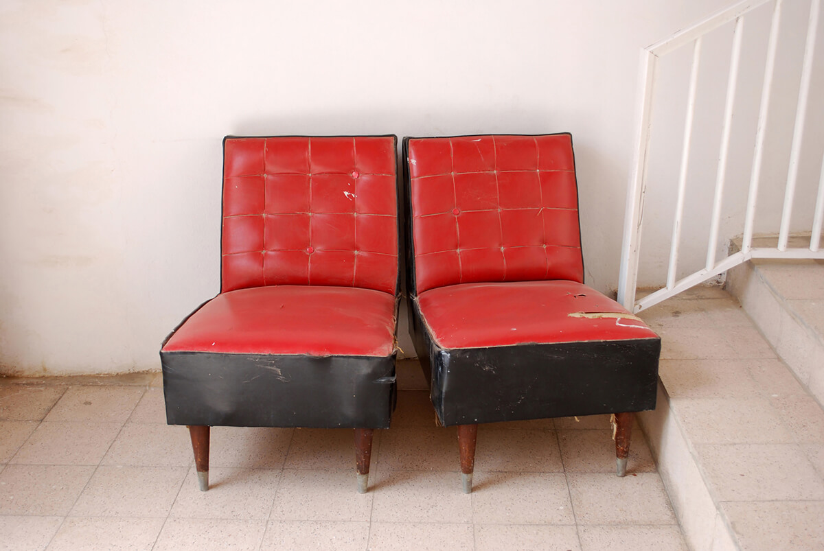 2 Red Chairs<p>© Kay Erickson</p>