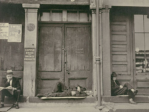 South Street, New York, 1932<p>© Walker Evans</p>