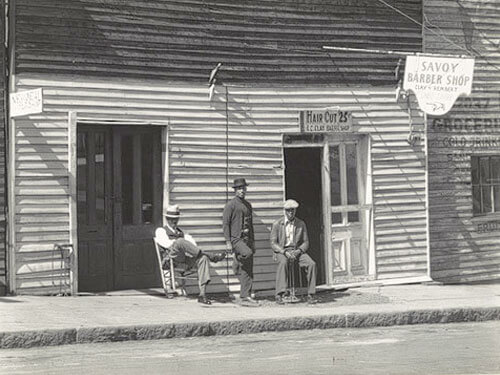 Street Scene, Vicksburg, Mississippi, 1936<p>© Walker Evans</p>