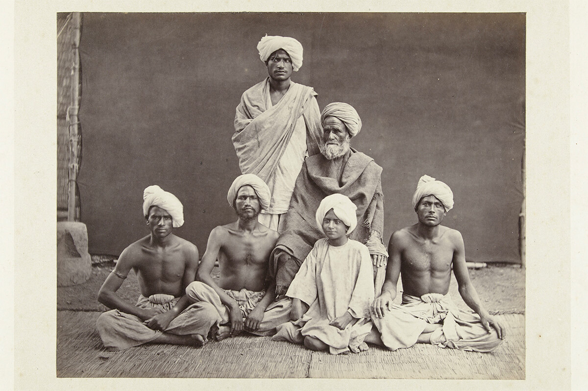 India Cashmerian Boatmen, ca. 1860 - ca. 1880 - Rijksmuseum<p>© Francis Frith</p>