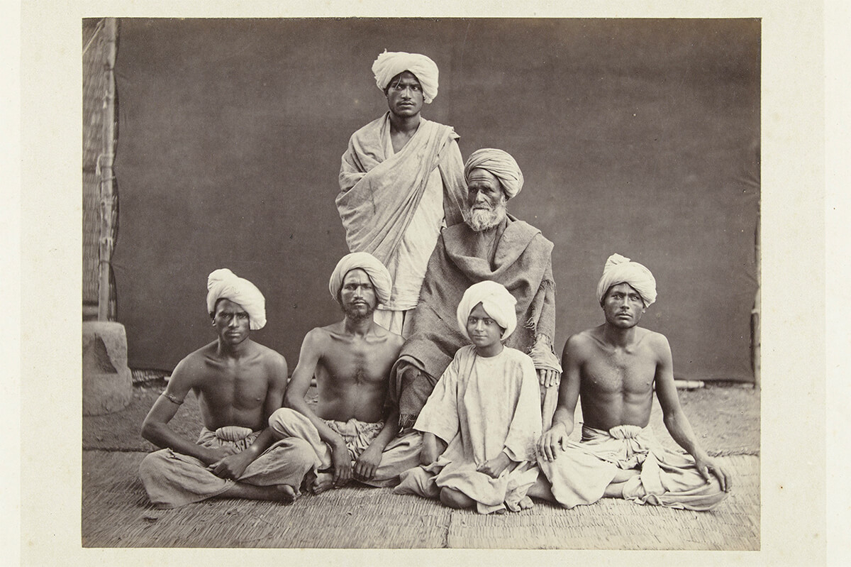 India Cashmerian Boatmen, ca. 1860 - ca. 1880 - Rijksmuseum<p>© Francis Frith</p>