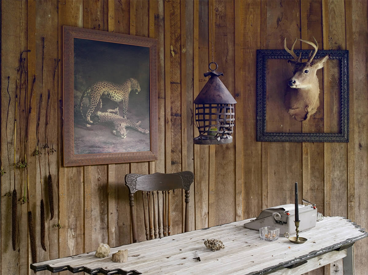 A Natural Order: Desk, Sassafras Community, Tennessee 2009<p>© Lucas Foglia</p>