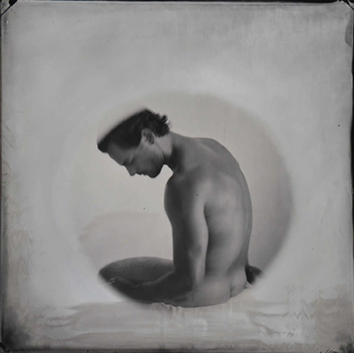 From the series Laying Flowers at Your Feet<p>© Matthew Finley</p>