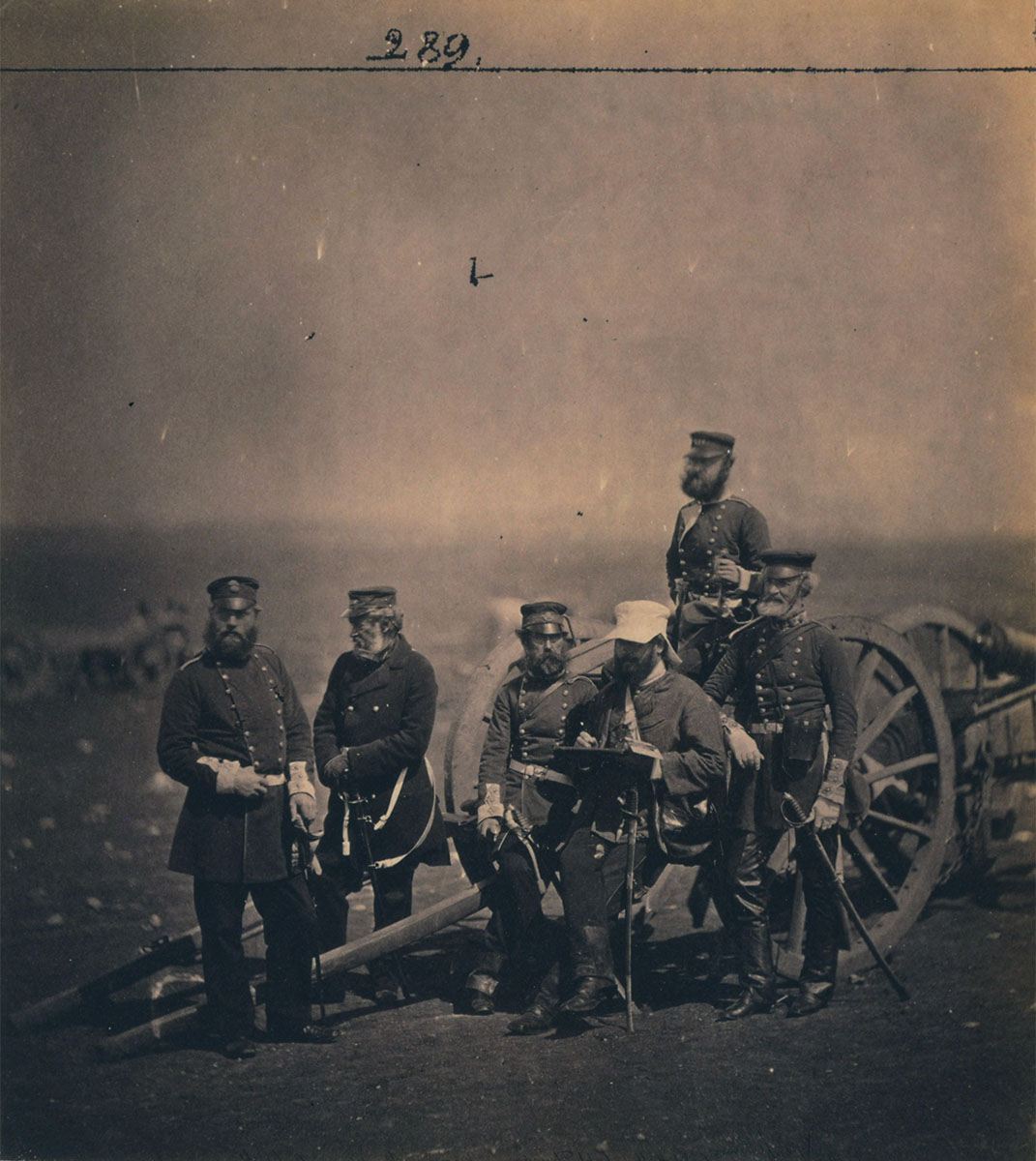 Captain Barlow, Captain Trevor, Captain Hall, Captain Dwyer, Major Budd, Captain Hammersley, 14th Regiment, 1855 - Library of Congress<p>© Roger Fenton</p>