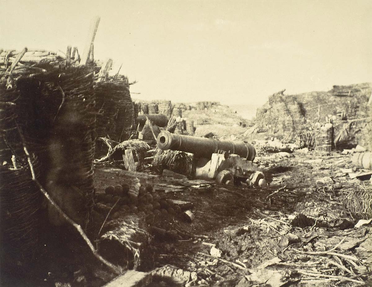 Sturdy Cannon And Fortifications, Crimea, 1855 - The Marjorie and Leonard Vernon Collection, gift of The Annenberg Foundation, acquired from Carol Ver<p>© Roger Fenton</p>
