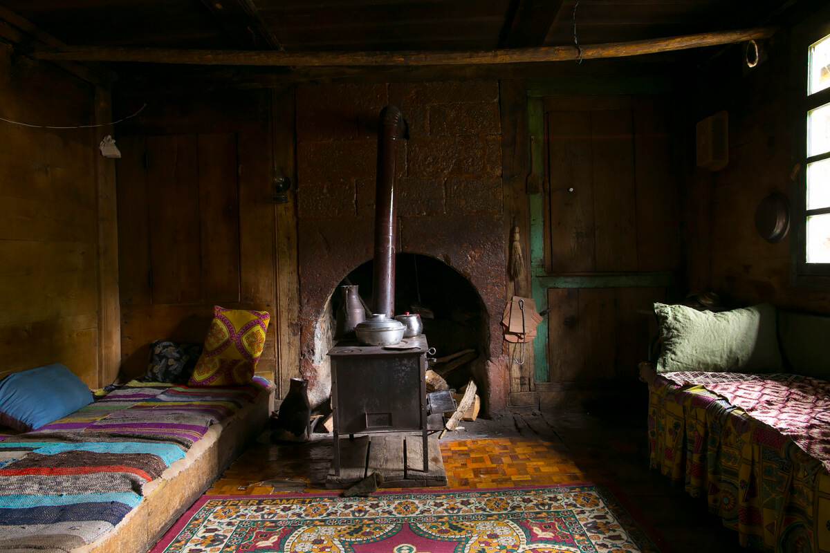 Silk Road: Borcka stove<p>© Lynn Gilbert</p>