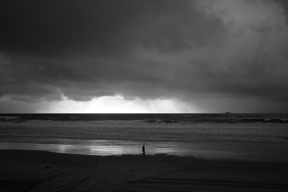 Solo Storm Walk<p>© Paul Gibert</p>