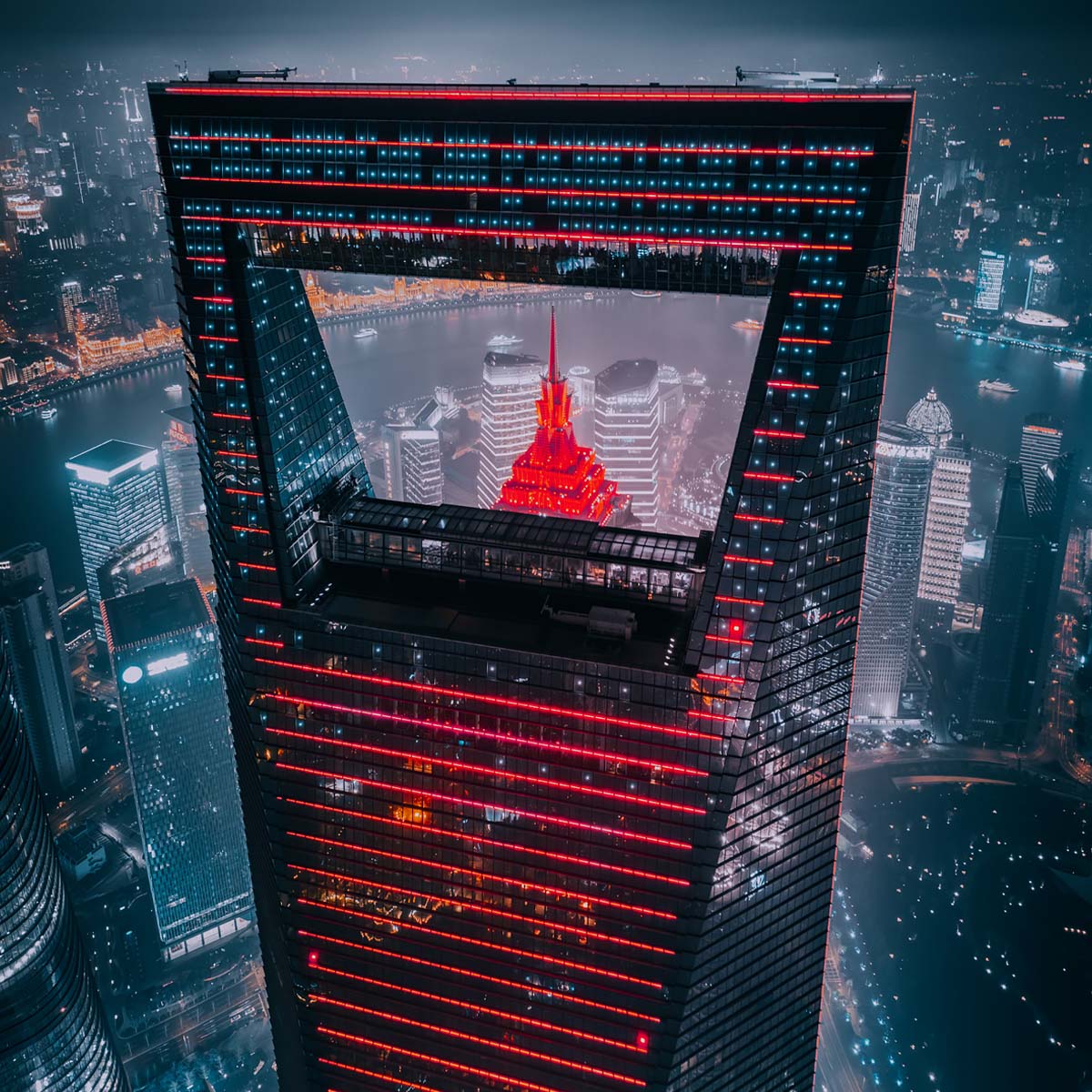 Shanghai  red lights<p>© Vitaly Golovatyuk</p>
