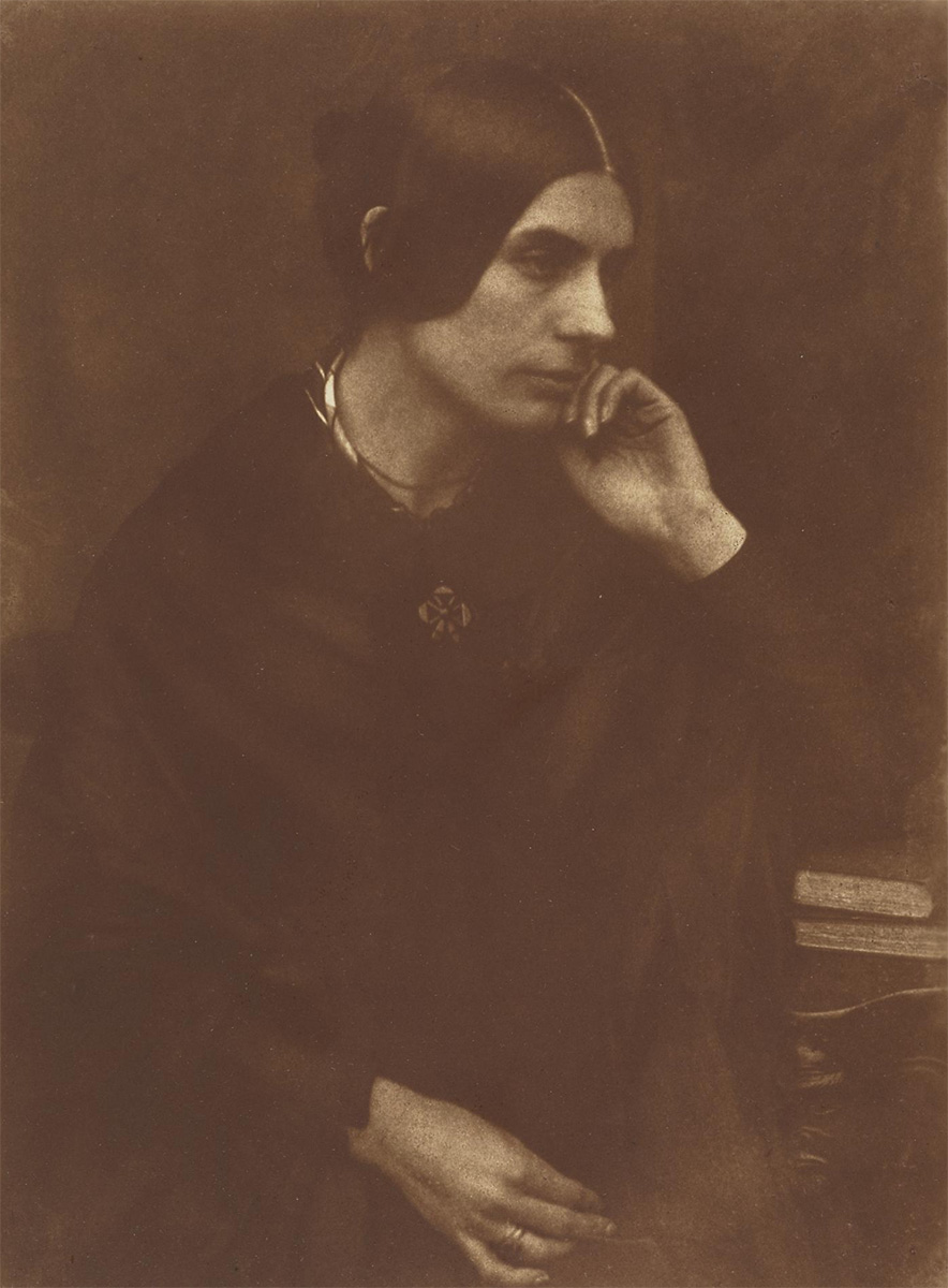 Unknown woman 22, printed by Jessie Bertram, 1916 - Elliot Collection, bequeathed 1950, National Galleries of Scotland<p>© David Octavius Hill</p>