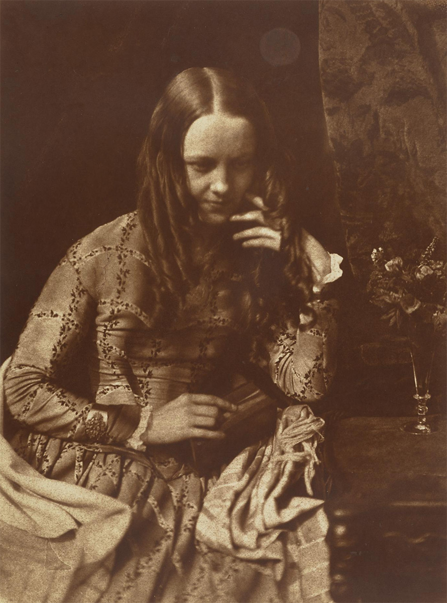 Miss Munro, printed by Jessie Bertram - Elliot Collection, bequeathed 1950, National Galleries of Scotland<p>© David Octavius Hill</p>