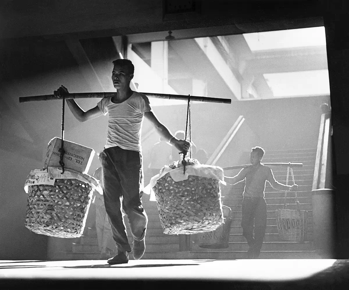 Blue Lotus Gallery, Fan Ho 何藩, Heavy Burden, Hong Kong 1963<p>&copy; Fan Ho</p>