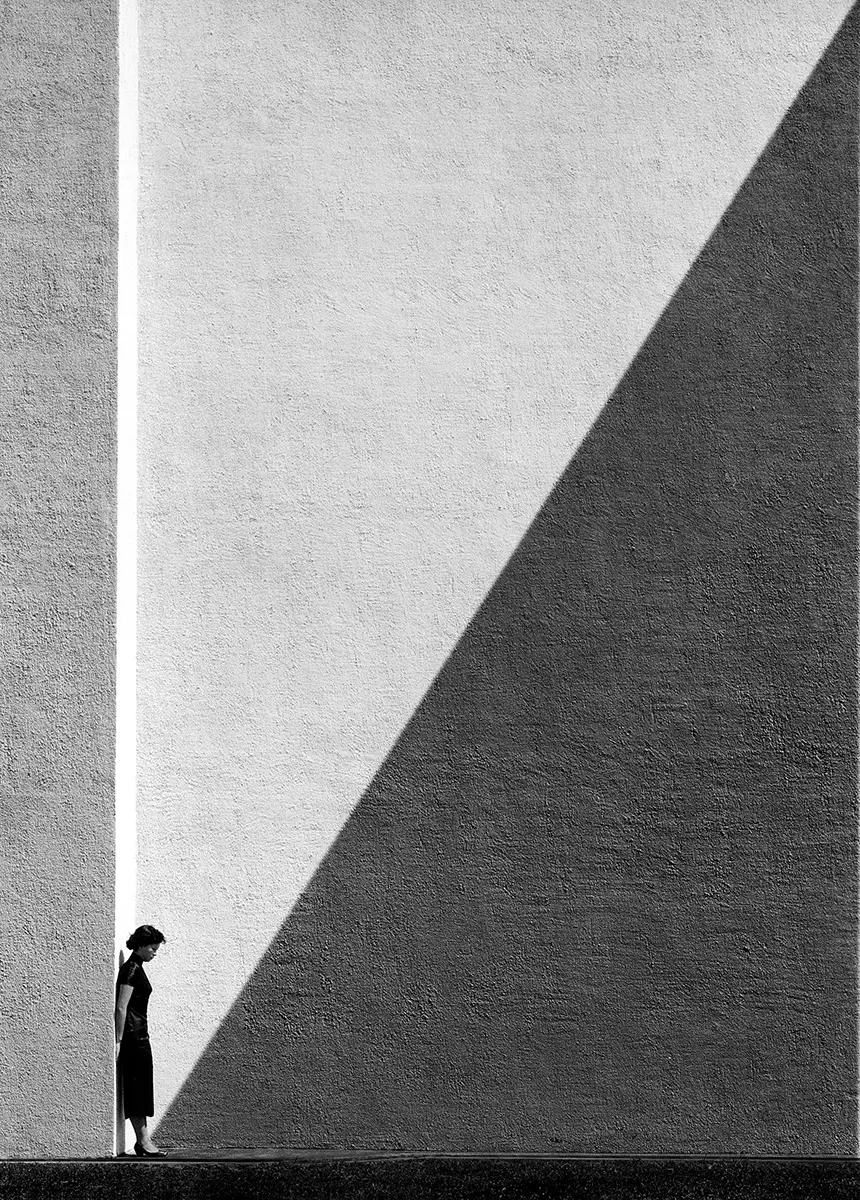 Blue Lotus Gallery, Fan Ho 何藩, Approaching Shadow, Hong Kong 1954<p>&copy; Fan Ho</p>