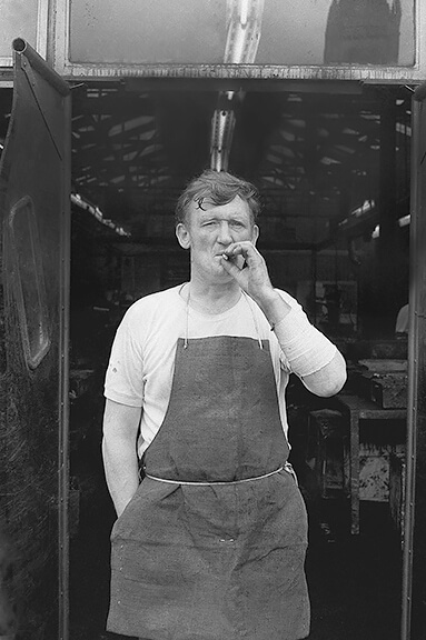 Tea Break, Wakefield, Yorkshire 1972<p>© John Haynes</p>