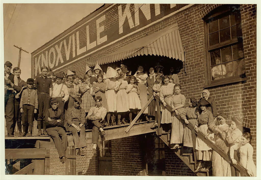 Workers at the Knoxville Knitting Works in Knoxville, Tennessee 1910 © Library of Congress Prints and Photographs Division Washington, D.C. <p>© Lewis Hine</p>