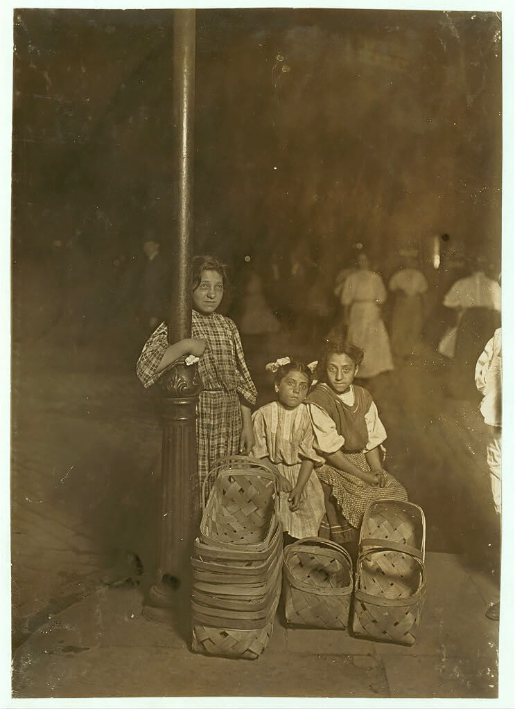 Marie Costa, Basket Seller, 605 Elm St., Sixth St. Market, Cincinnati. 1908 © Library of Congress Prints and Photographs Division Washington, D.C. <p>© Lewis Hine</p>