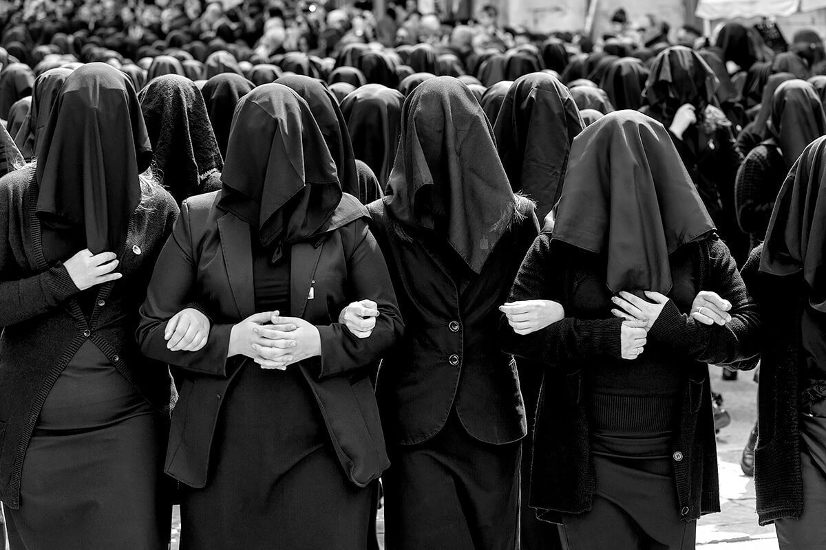 Women in Black<p>© Domenico Iannantuono</p>