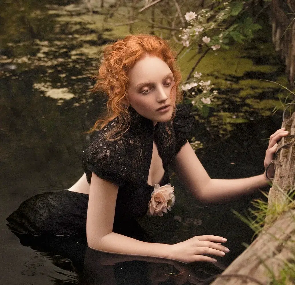 <p>&copy; Zhang Jingna</p>