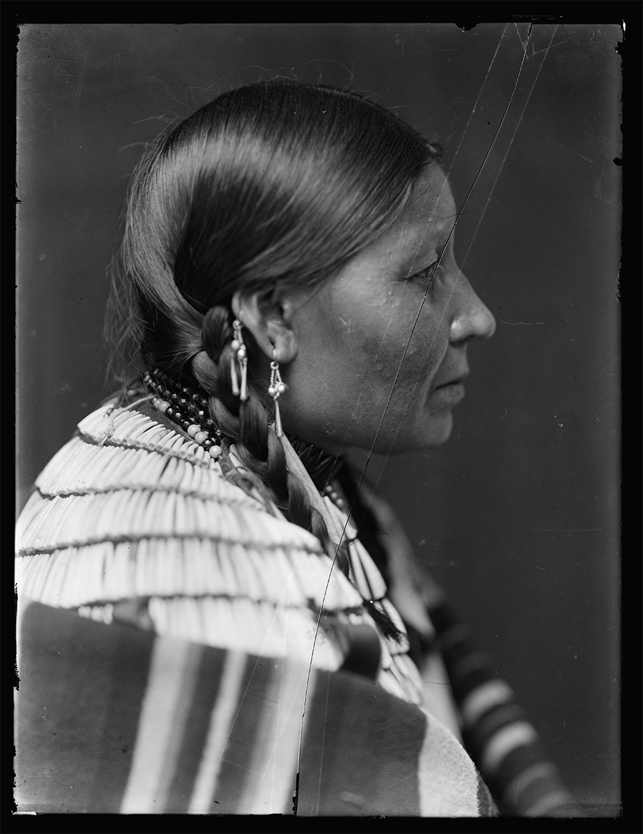 Mrs. American Horse, American Indian, c. 1900, U.S. Library of Congress<p>© Gertrude Käsebier</p>