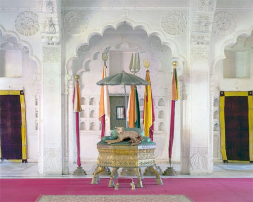 The Inheritor, Moti Mahal, Mehrangarh Fort, Jodhpur<p>© Karen Knorr</p>