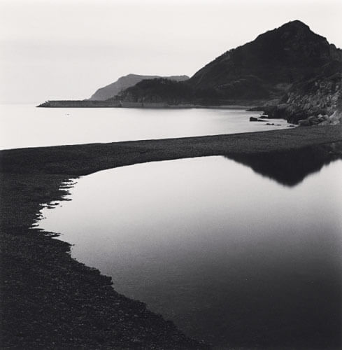 Beach Scene, Manjae-do, Shinan, South Korea (2012)<p>Courtesy Supervision / © Michael Kenna</p>