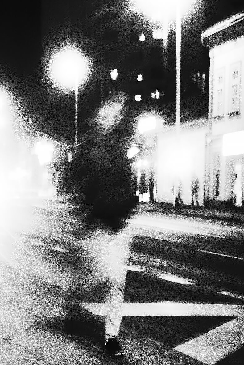 Before Winter, Walking man<p>© Olga Karlovac</p>