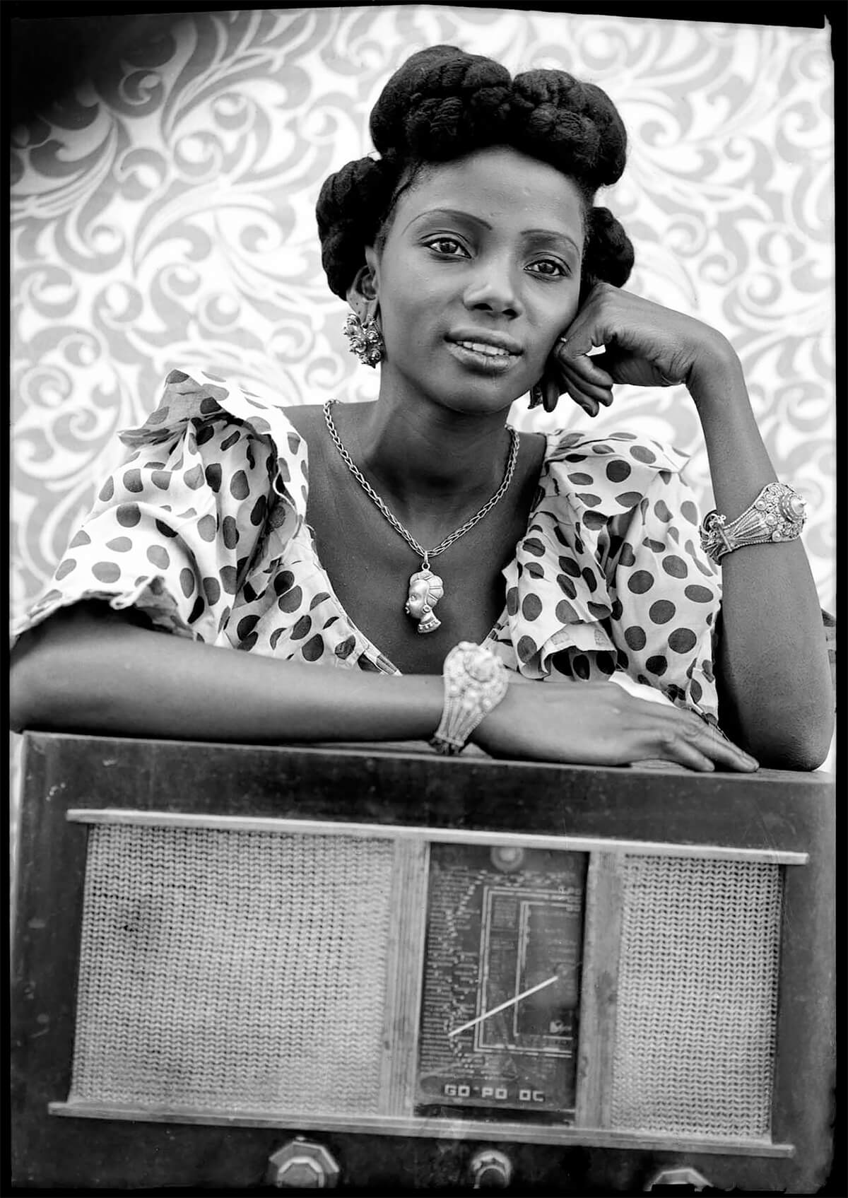 <p>Courtesy Trunk Archives / © Seydou Keïta</p>