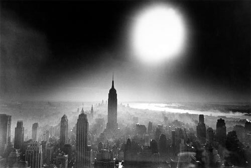 Atom Bomb Sky, New York, 1955<p>Courtesy Trunk Archive / © William Klein</p>