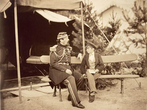 Châlons Camp, General Bellville and his son, 1857<p>© Gustave Le Gray</p>