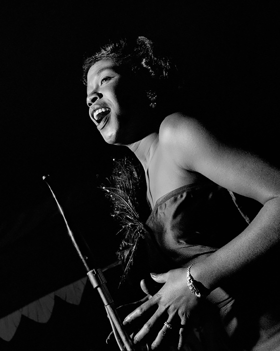 Sarah Vaughan, Birdland, NYC, 1949<p>© Herman Leonard</p>