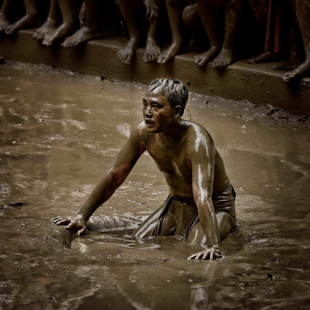 Mud wrestling<p>© Hoang Long Ly</p>