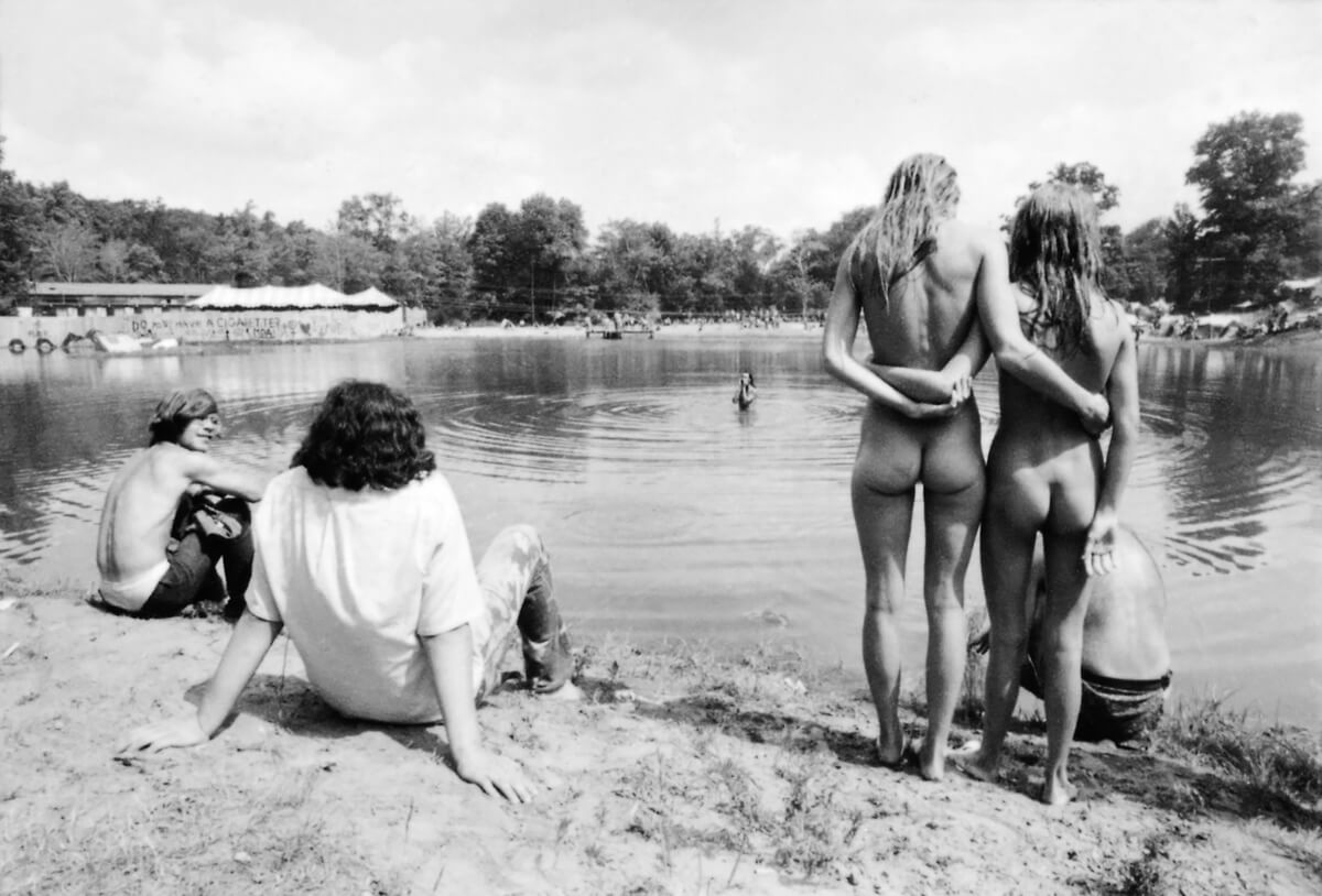 Photographer’s Paradise -  Power Ridge naked women by the lake<p>© Jean-Pierre Laffont</p>