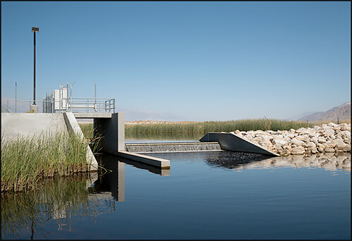 Main LADWP Pumping Station, Owens Lake, CA, 2013 <p>© Jennifer Little</p>