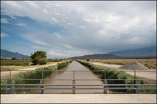 Los Angeles Aqueduct Canal, Owens Valley, CA, 2013<p>© Jennifer Little</p>