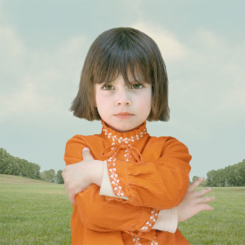 Girl with crossed arms<p>© Loretta Lux</p>