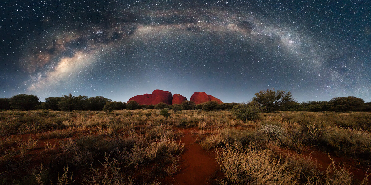 Milkyway over Kata Tjuta<p>© Tony Law</p>